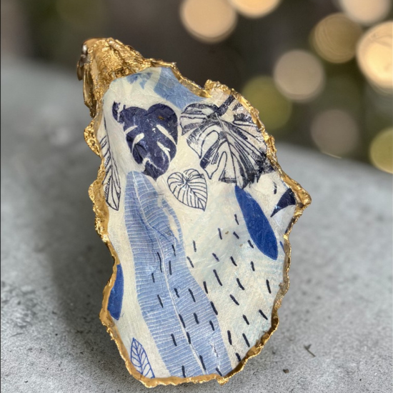 Oyster Shell Trinket Dish - Blue Palms
