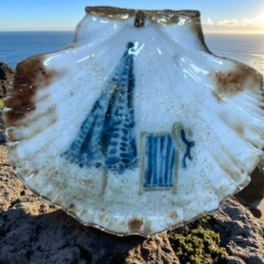 Solway Scallop Shell Trinket Dish - Beach Chair & Umbrella