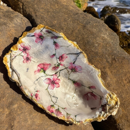 Loch Ryan Oyster Shell Trinket Dish - Cherry Blossom Design with Gold Leaf