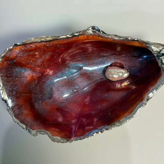 Ember Pearl – Handmade Oyster Shell Trinket Dish